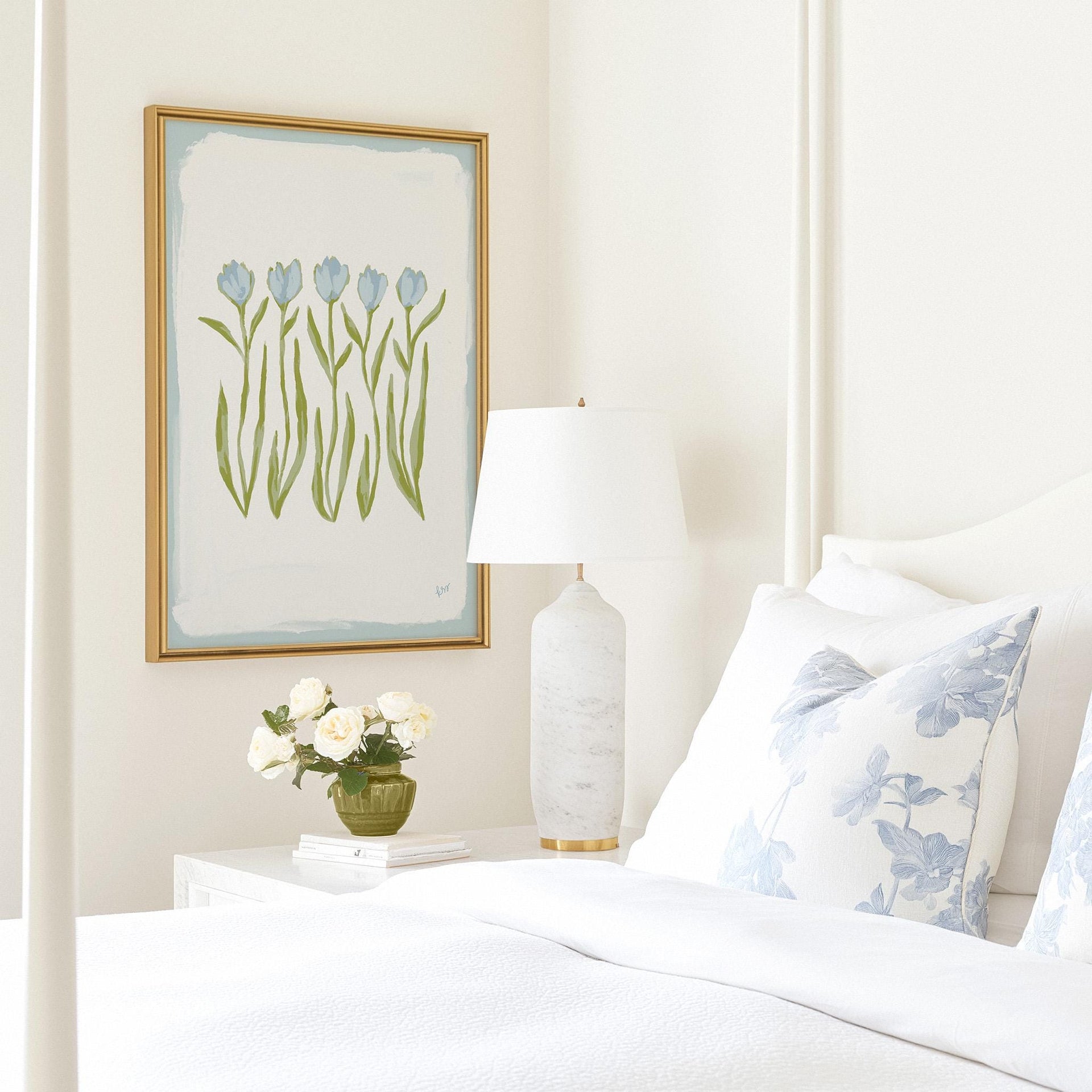 Tulips – Pearl Blue